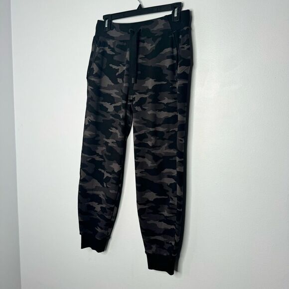 Athleta gray camo sweatpants size small - Picture 2 of 6